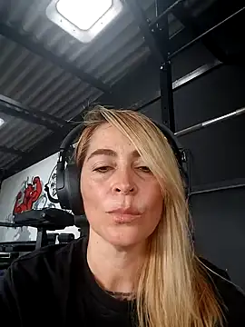 Sara Valkyri online show from March 13, 2025, 10:21 pm