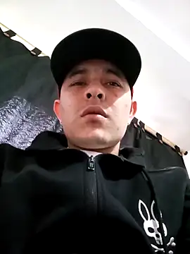 Snapshot of Charlotteet_Paul chatting on March 2, 2025, 10:48 pm Charlotteet Paul online show from March 2, 2025, 10:48 pm