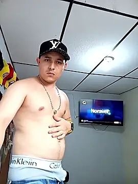 Snapshot of Charlotteet_Paul chatting on March 7, 2025, 4:55 pm Charlotteet Paul online show from March 7, 2025, 4:55 pm