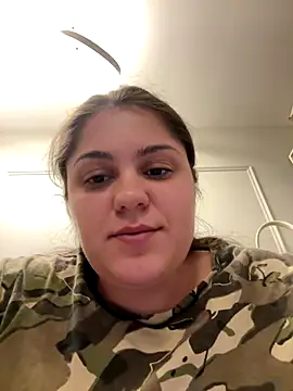 Layla- online show from October 31, 2025, 2:34 am