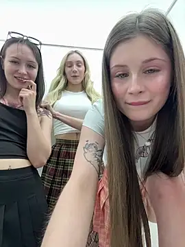 melicious  online show from April 4, 2026, 6:44 am