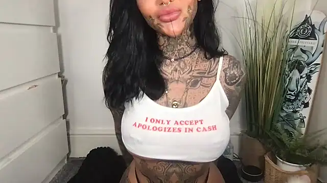 Snapshot of Peaches_and_the_Cream chatting on February 21, 2026, 11:55 am Peaches and the Cream online show from February 21, 2026, 11:55 am