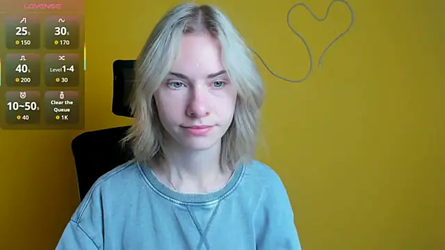 Fiona Night online show from October 24, 2025, 5:04 am