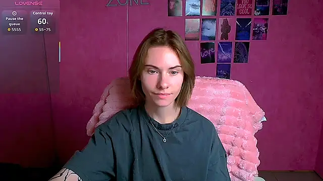 Fiona Night online show from November 23, 2025, 6:35 am