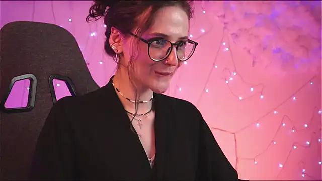 OliviaMcClean online show from March 19, 2025, 10:31 pm