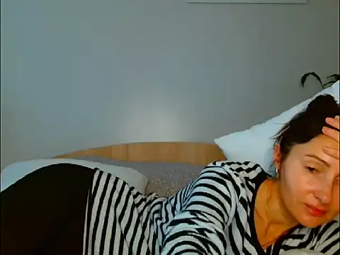 Snapshot of Irina9793 chatting on November 28, 2025, 9:56 am Irina9793 online show from November 28, 2025, 9:56 am