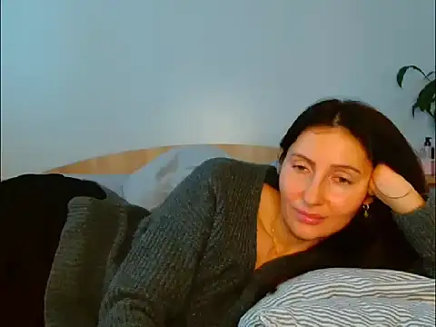 Snapshot of Irina9793 chatting on February 6, 2026, 10:29 am Irina9793 online show from February 6, 2026, 10:29 am