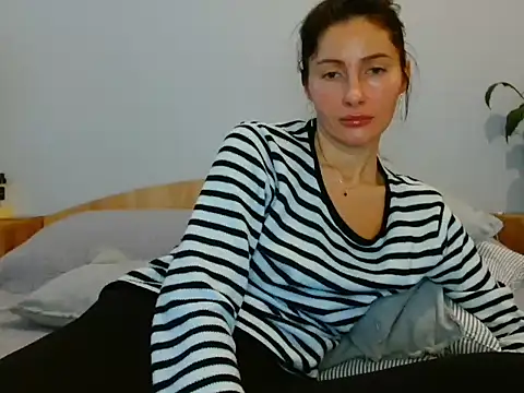 Snapshot of Irina9793 chatting on February 18, 2026, 10:00 am Irina9793 online show from February 18, 2026, 10:00 am