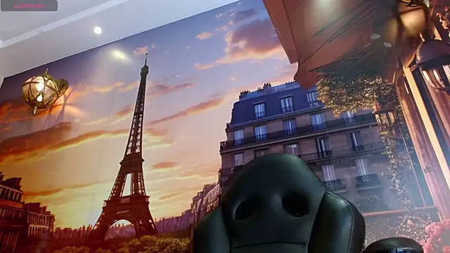 Gabi Prince online show from November 30, 2025, 7:40 pm