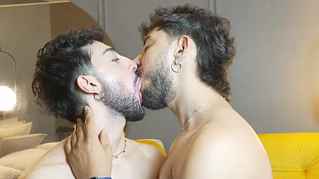 Liam and luca online show from March 15, 2025, 9:49 pm