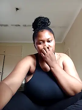 Snapshot of JuicyMilkyTizzy chatting on October 20, 2025, 9:32 am JuicyMilkyTizzy online show from October 20, 2025, 9:32 am