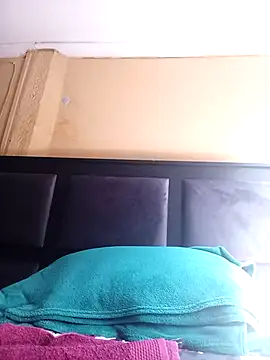 JuicyMilkyTizzy online show from December 17, 2025, 7:47 am