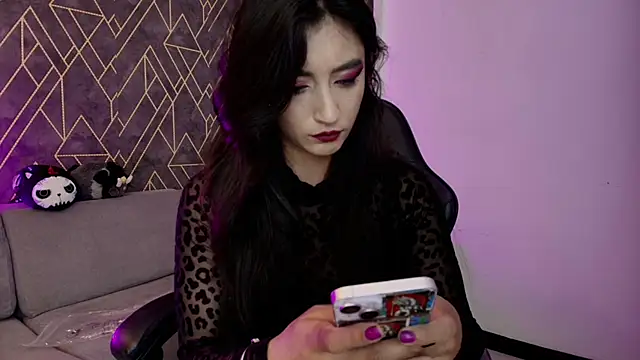 Snapshot of Tahara_Romanov chatting on March 4, 2026, 2:34 pm Tahara Romanov online show from March 4, 2026, 2:34 pm