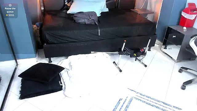 Melissa 23  online show from April 17, 2026, 11:57 am