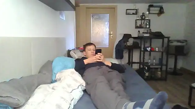 spritzer182 online show from November 22, 2025, 8:13 am