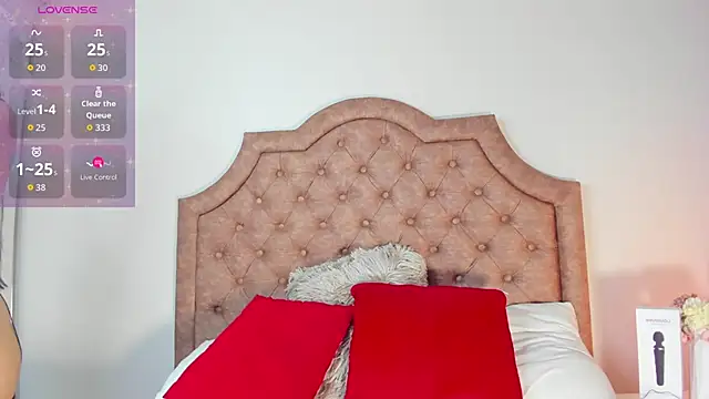 ArianaaGrace online show from December 16, 2025, 7:30 pm