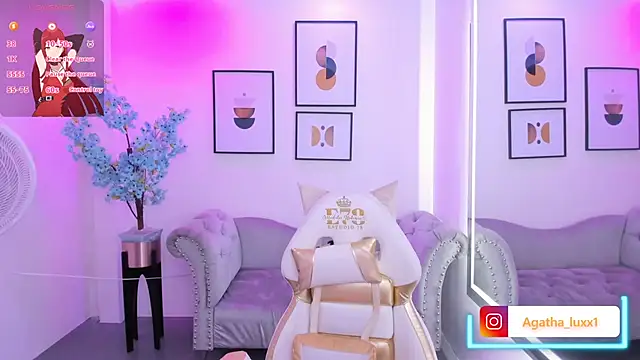 Snapshot of Agatha_luxx chatting on September 19, 2025, 12:39 pm Agatha luxx online show from September 19, 2025, 12:39 pm