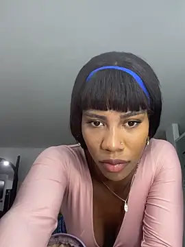 LucianaMorena online show from October 8, 2025, 12:03 pm