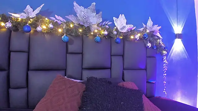 DANESKA HILLER online show from November 28, 2025, 8:00 pm