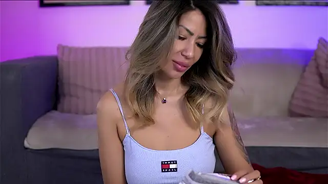 SophiaPotts online show from March 21, 2026, 8:19 am