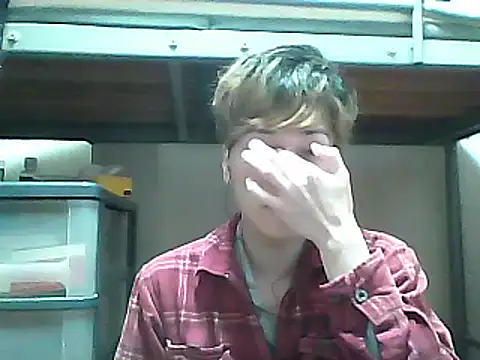 Snapshot of mgnhiroyuki chatting on March 3, 2025, 4:24 pm mgnhiroyuki online show from March 3, 2025, 4:24 pm
