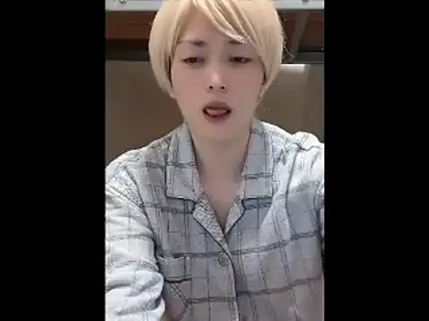 mgnhiroyuki online show from November 2, 2025, 3:42 am