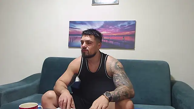 Tiberius hunk online show from November 29, 2025, 7:55 am