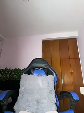 sofia 23x online show from September 29, 2025, 1:16 pm