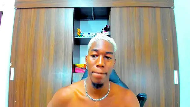 Snapshot of Dreamastercum_ chatting on October 2, 2025, 7:54 pm Dreamastercum online show from October 2, 2025, 7:54 pm