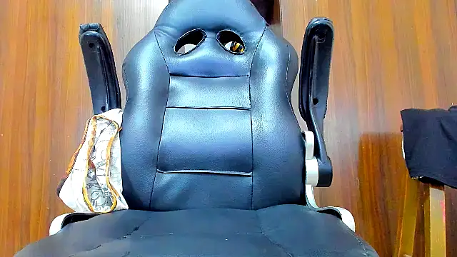 Dreamastercum  online show from November 5, 2025, 7:58 pm