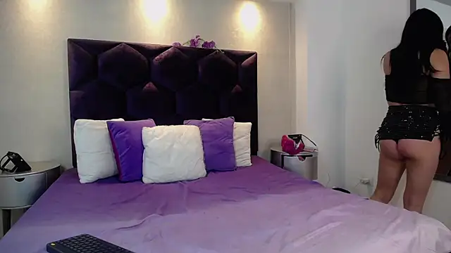 MiiaSuki online show from December 14, 2025, 5:35 am