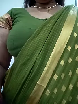 Snapshot of Neha-Bhabhi-Rasily chatting on October 8, 2025, 11:52 am Neha-Bhabhi-Rasily online show from October 8, 2025, 11:52 am