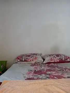 Missvixen81 online show from March 3, 2026, 5:02 am