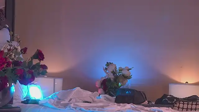 Snapshot of Amanda_River chatting on October 31, 2025, 6:42 pm Amanda River online show from October 31, 2025, 6:42 pm