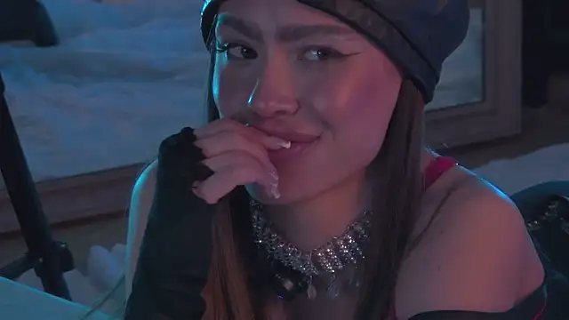 Snapshot of Amanda_River chatting on November 12, 2025, 11:14 pm Amanda River online show from November 12, 2025, 11:14 pm