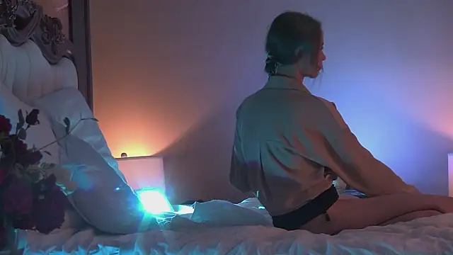 Snapshot of Amanda_River chatting on November 24, 2025, 6:07 pm Amanda River online show from November 24, 2025, 6:07 pm