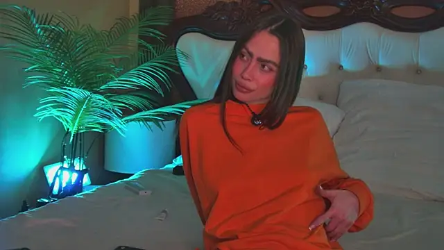 Snapshot of Amanda_River chatting on March 11, 2026, 7:42 pm Amanda River online show from March 11, 2026, 7:42 pm