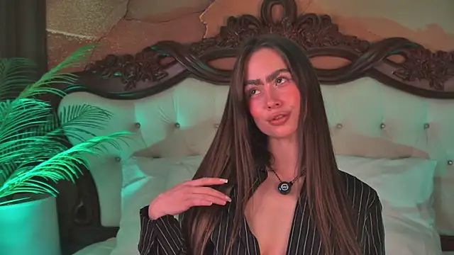 Snapshot of Amanda_River chatting on April 12, 2026, 9:20 pm Amanda River online show from April 12, 2026, 9:20 pm