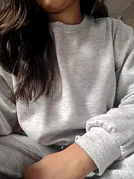 Miss Love25 online show from January 8, 2026, 4:26 am