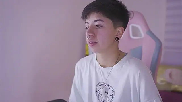 tommy blue online show from December 3, 2025, 12:58 pm