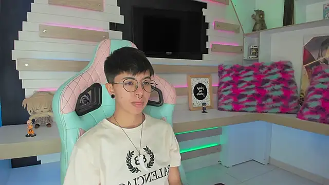 tommy blue online show from December 4, 2025, 7:11 pm