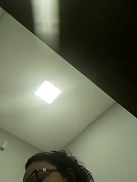 viviksmel online show from December 19, 2025, 4:03 pm