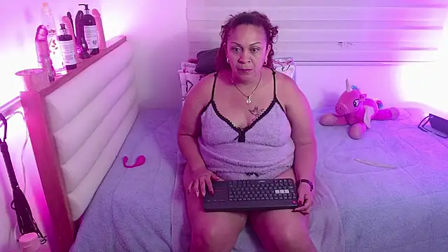 scarlettbooty online show from April 11, 2026, 9:57 am