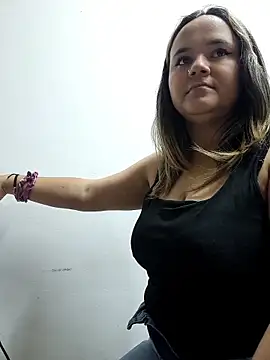 mandy-moore online show from April 14, 2026, 4:07 am