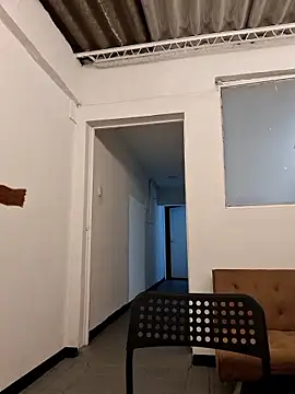 mandy-moore online show from May 14, 2026, 3:35 am