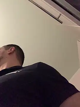 Maxpeins online show from March 13, 2026, 2:23 pm