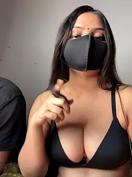 Snapshot of etihotyy chatting on November 25, 2025, 6:30 pm etihotyy online show from November 25, 2025, 6:30 pm