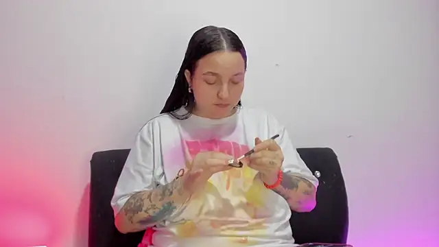 Celestte online show from April 5, 2026, 4:31 am