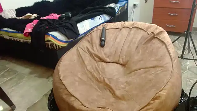 KratosAfroditacs online show from September 27, 2025, 3:55 am