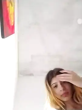 KratosAfroditacs online show from November 3, 2025, 1:12 pm